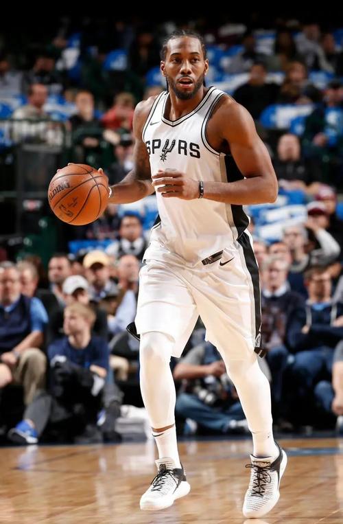 5-1变5-4！曼城险被富勒姆羞辱错失三分，瓜帅：吓得我头发都掉光了（5-1险成5-4！曼城险被富勒姆羞辱丢分，瓜帅打趣：吓得我头发都没了）