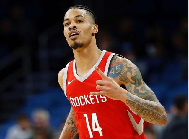 前队友：梅西教会我怎么踢球！有时我还被他怒吼！（前队友：梅西指点我踢法，有时也会对我怒吼）