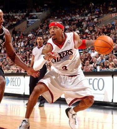 齐达内、贝克汉姆、大罗对线罗纳尔迪尼奥，梅西当时有多大？（当齐达内、贝克汉姆和大罗与罗纳尔迪尼奥争锋时，梅西几岁？）