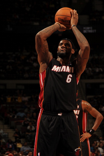 欧冠92年改制后戴帽数前10：梅西、C罗8次第1，姆巴佩5次第4（欧冠改制后（1992起）帽子戏法前十：梅西、C罗各8次并列第一，姆巴佩5次位列第4）