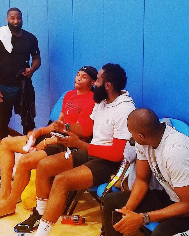 加布里埃尔本赛季中超6次首开纪录领跑海港，逼近奥斯卡纪录（加布里埃尔本季已6次先拔头筹居海港之首，逼近奥斯卡纪录）